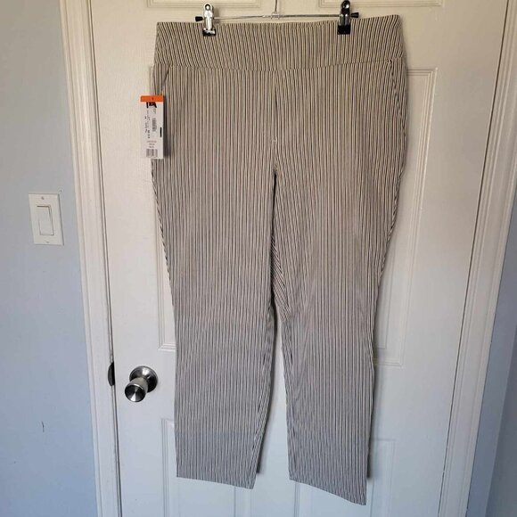 S.C. & CO. BNWT White, black and tan pin stripe dress pants with tummy control - Picture 2 of 6